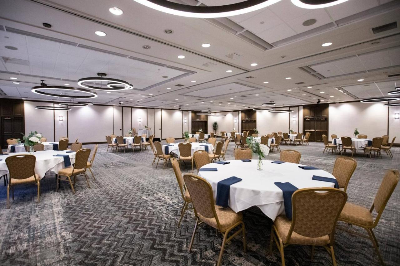 Delta Hotels By Marriott Burlington Extérieur photo