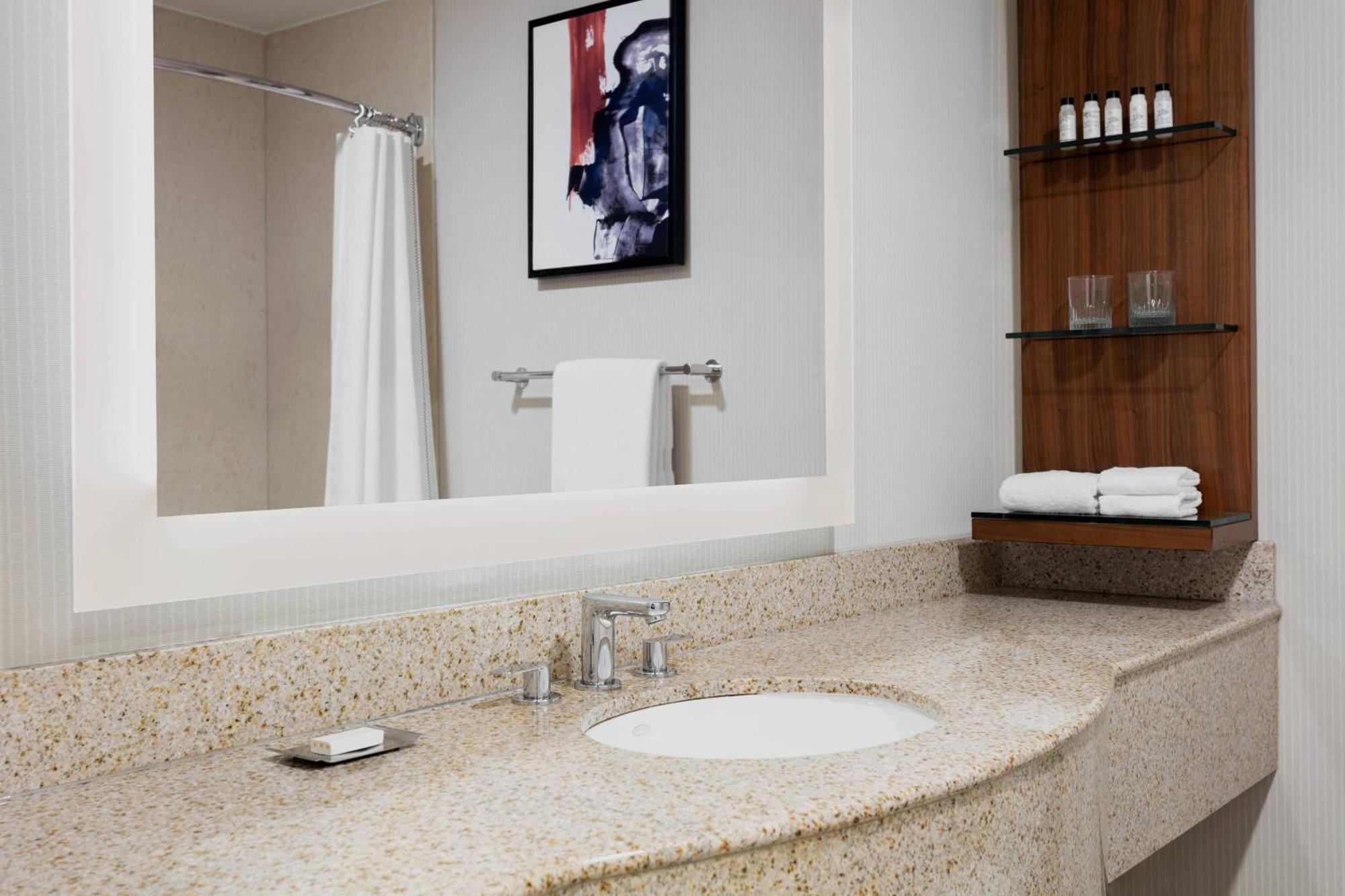 Delta Hotels By Marriott Burlington Extérieur photo