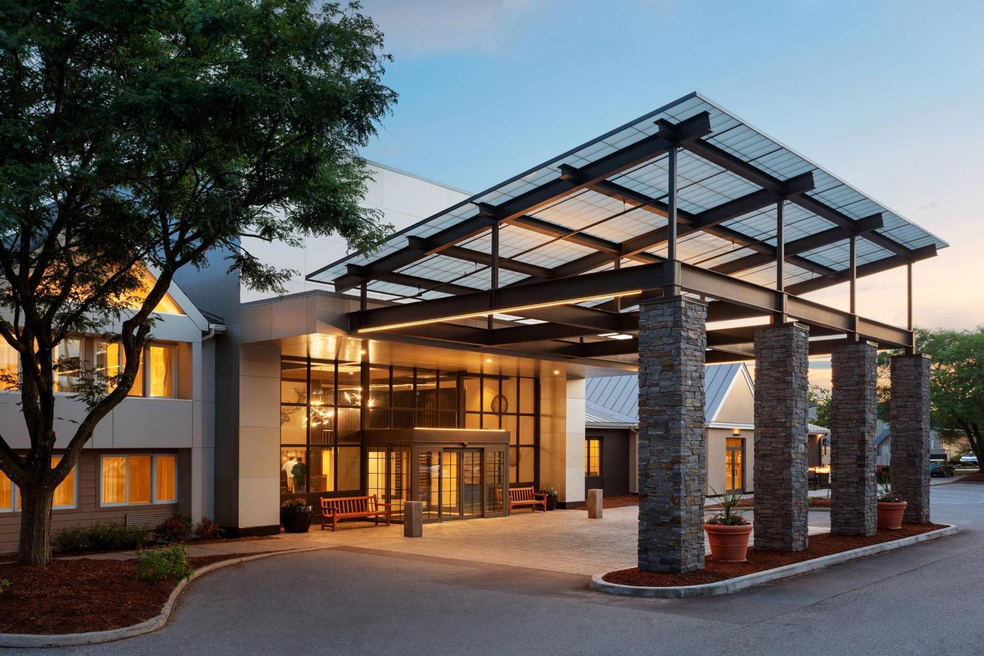 Delta Hotels By Marriott Burlington Extérieur photo